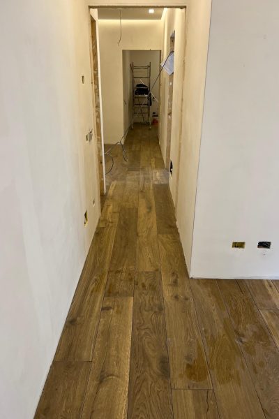 Pavimento in parquet rifinito - Ristrutturazione Civitavecchia