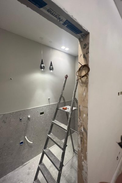 Bagno con luci a sospensione - Ristrutturazione Civitavecchia